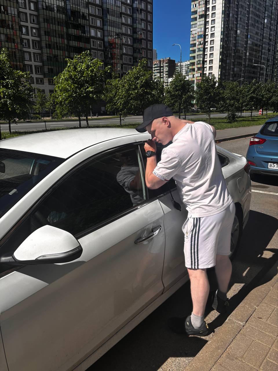Вскрытие автомобиля без повреждений в Синявино
